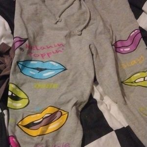 Melanin Poppin sweats